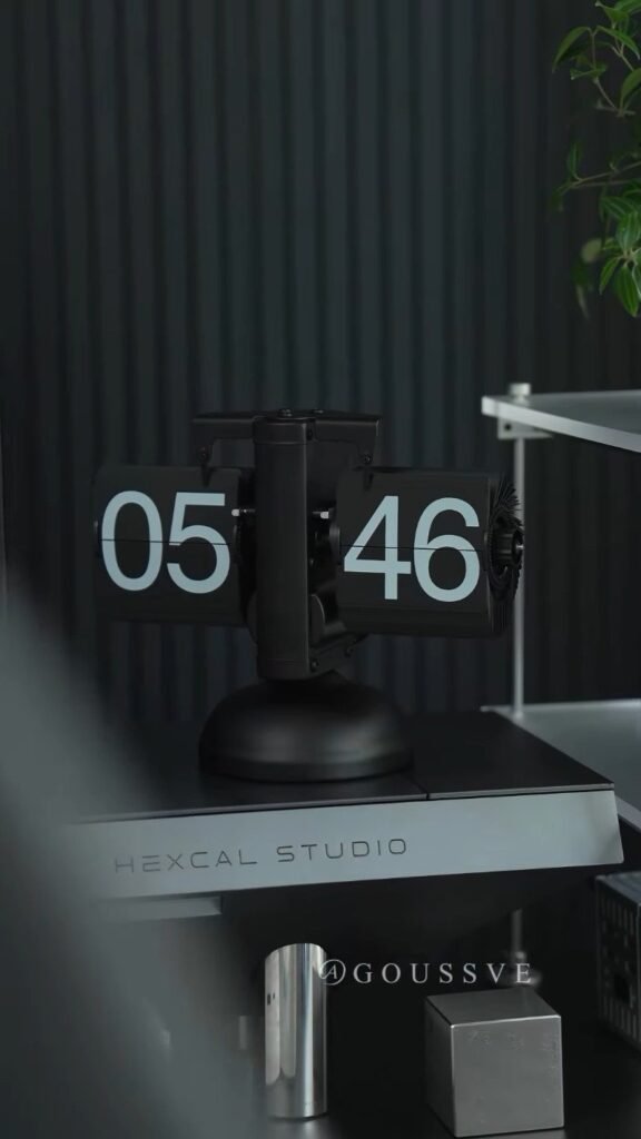 Retro Flip Desk Clock | Vintage-Style Mechanical Flip Alarm Clock with Large Display Numbers for Home & Office Décor - Photo 3